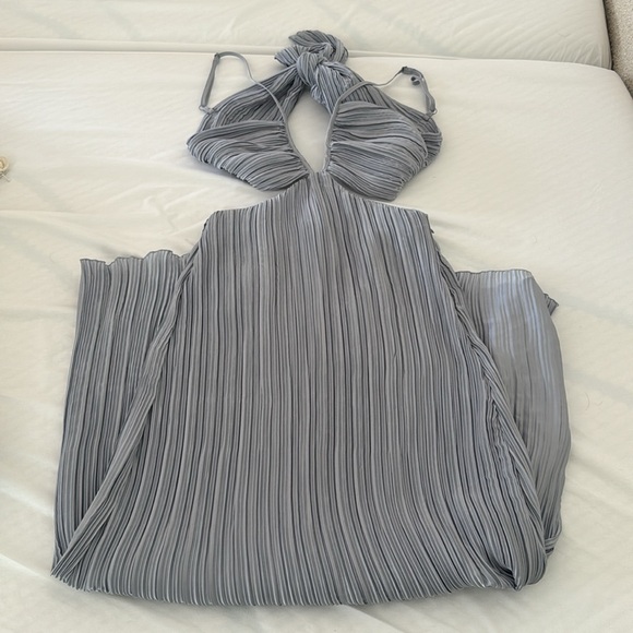 Zara - Cut Out Pleated Dress - Picture 6 of 6